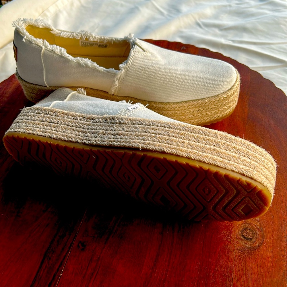 TOMS Women's Cream Canvas Espadrilles